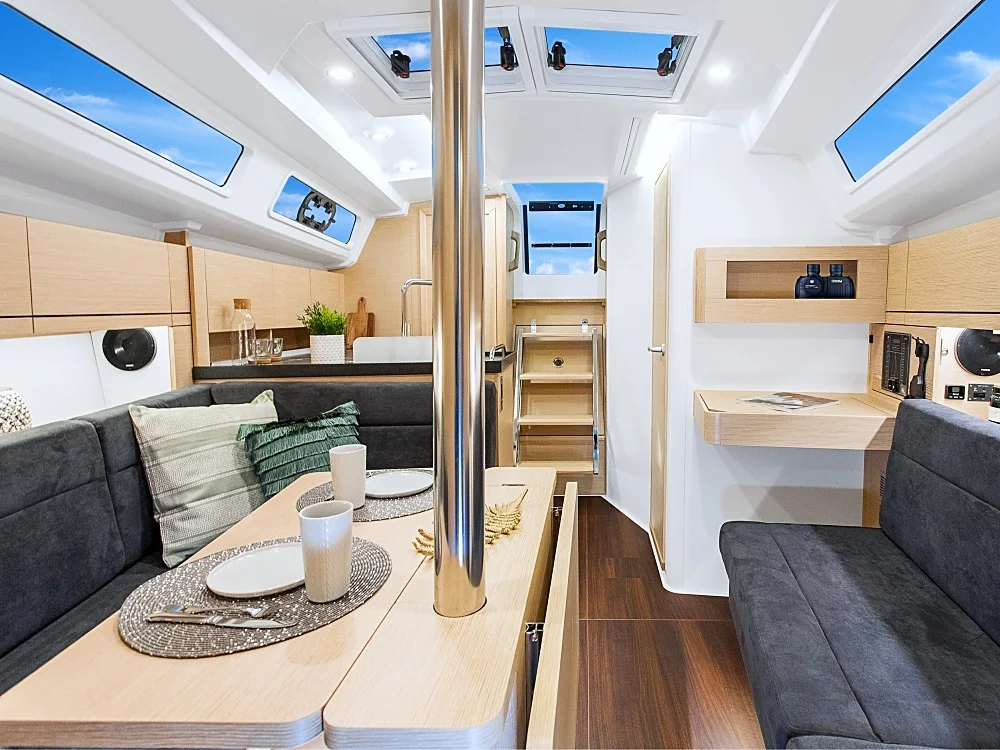 Hanse 388