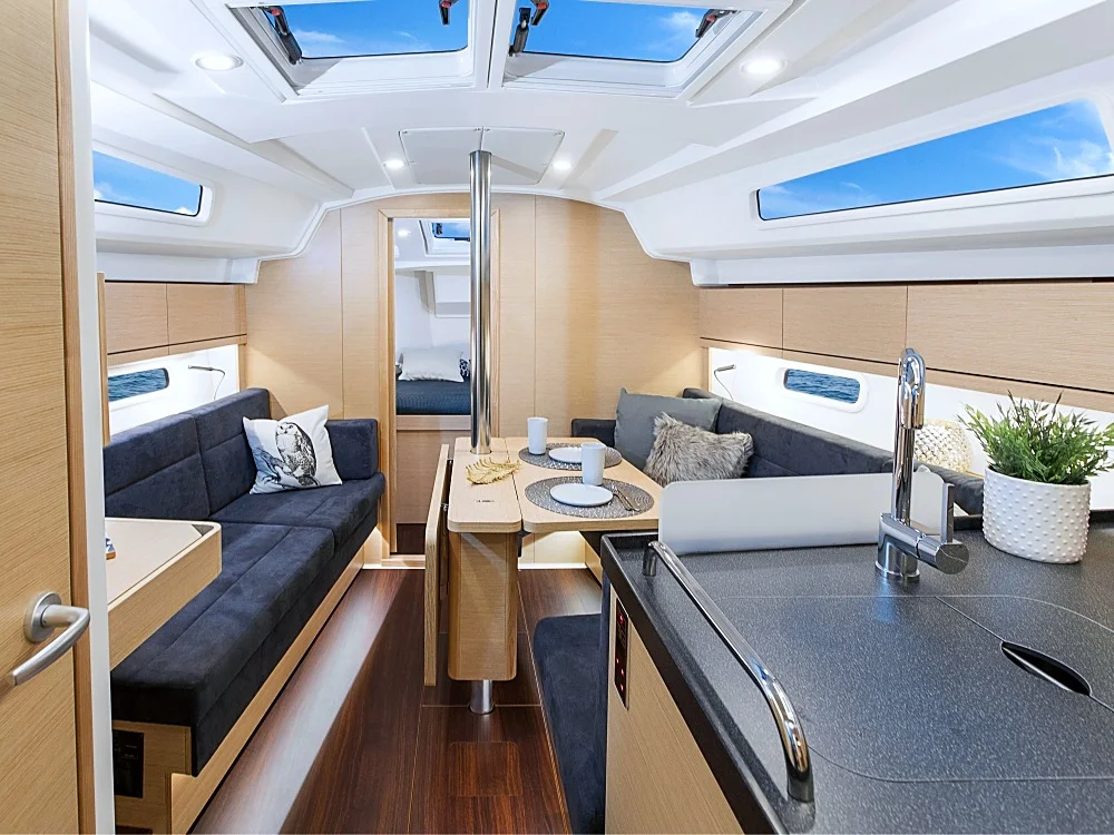 Hanse 388